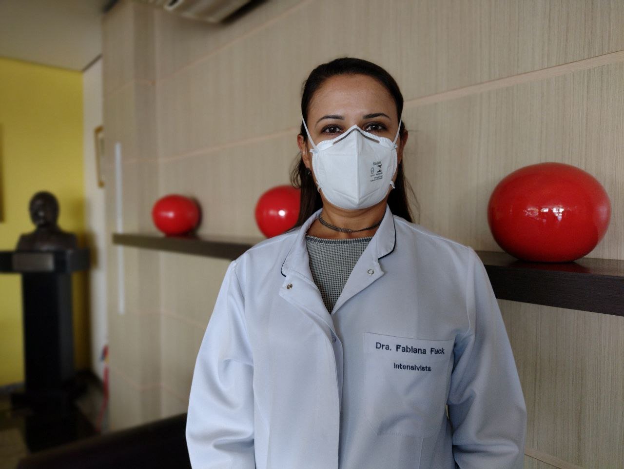 Professora e aluna do curso de medicina de Umuarama participam de concurso fotográfico sobre cuidados paliativos